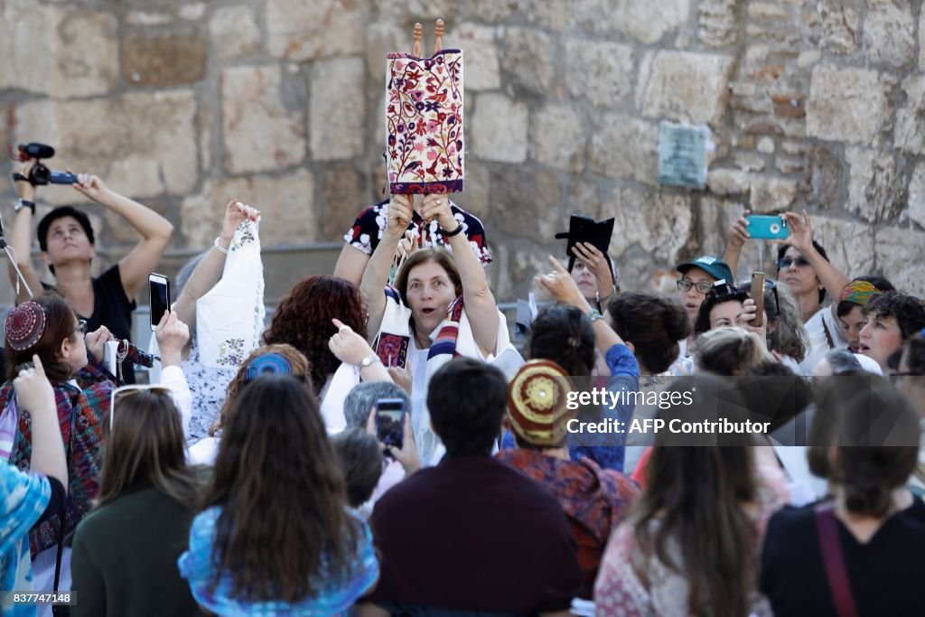 ISRAEL-JUDAISM-RELIGION-WOMEN