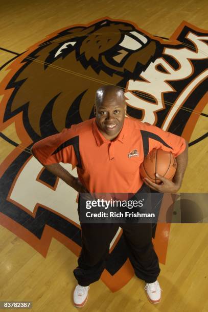 Portrait of Oregon State head coach Craig Robinson. Robinson is the brother-in-law of President-elect Barack Obama. Corvalis, OR 5/21/2008 CREDIT:...