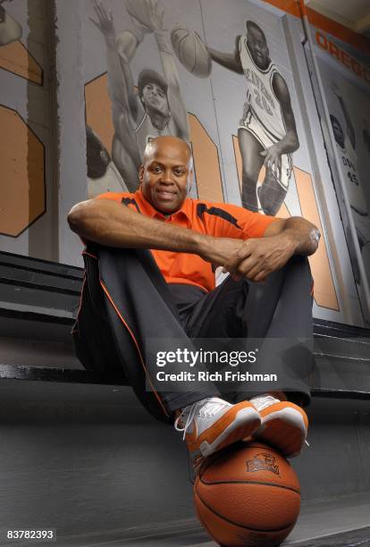 Portrait of Oregon State head coach Craig Robinson. Robinson is the brother-in-law of President-elect Barack Obama. Corvalis, OR 5/21/2008 CREDIT:...