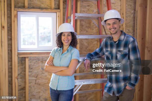 bau-renovierung - wohncontainer stock-fotos und bilder