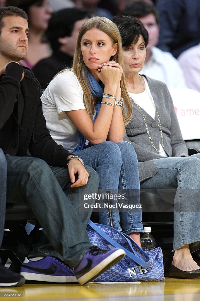 Celebrities At The Lakers Game