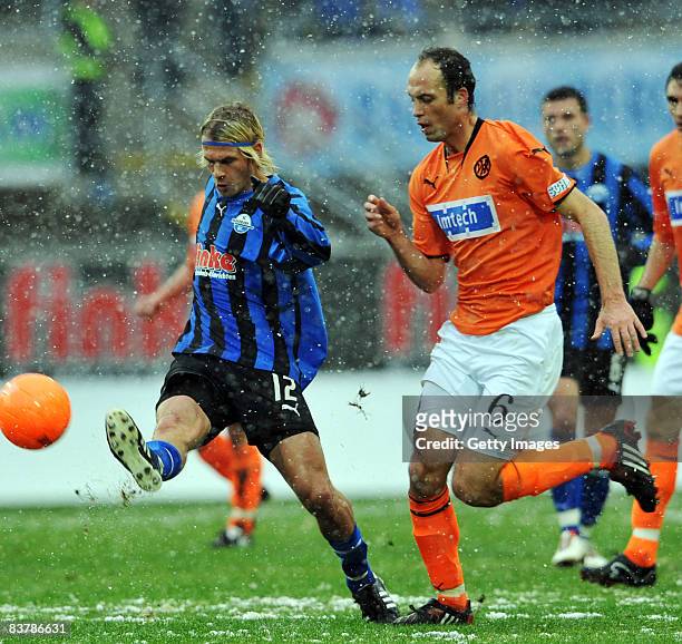Soeren Brandy of Paderborn against Michael Stickel during the 3. Bundesliga match between SC Paderborn and VfR Aalen at the Paragon Arena on November...