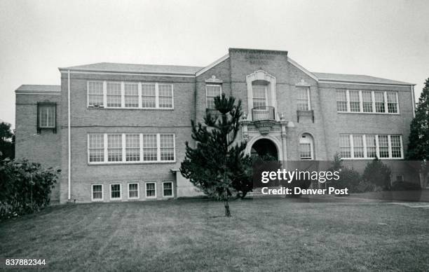 Lakewood Elementary School Photos and Premium High Res Pictures - Getty ...