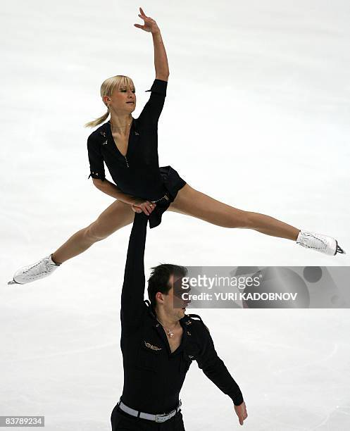 Tatiana Volosozhar and Stanislav Morozov of Ukraine perform their pairs free skating on the 2nd day of the figure skating Cup of Russia, the fifth...
