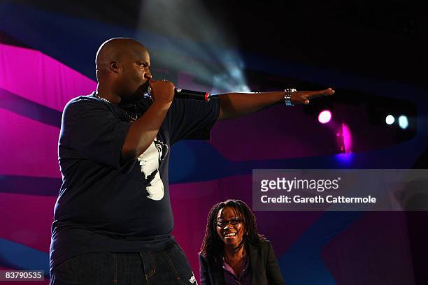 Hip Hop Pantsula, better known as HHP and Asa perform on stage at the MTV Africa Music Awards 2008 at the Abuja Velodrome on November 22, 2008 in...