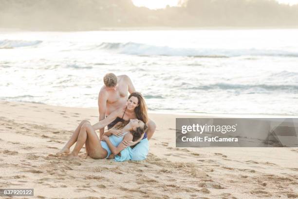 family art photo at the beach! - hawaii vacation and parent and teenager stock pictures, royalty-free photos & images