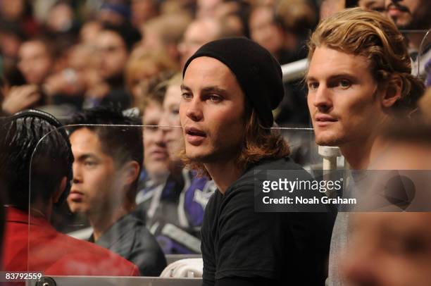 Actor Taylor Kitsch attends the NHL game between the Colorado Avalanche and the Los Angeles Kings during the game on November 22, 2008 at Staples...