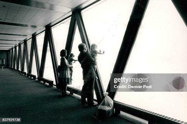 Gordon Rimer Lindsay Bridge Photos and Premium High Res Pictures - Getty Images