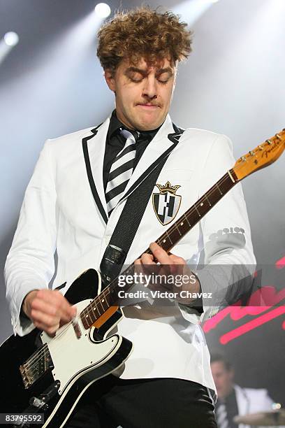 Nicholaus Arson of the Hives performs during Rockampeonato Telcel 2008 at the Palacio de Los Deportes on November 22, 2008 in Mexico City, Mexico.