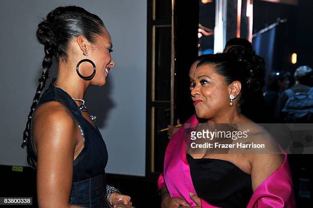 Singers Alicia Keys and Kathleen Battle meet backstage at the 2008 American Music Awards held at Nokia Theatre L.A. LIVE on November 23, 2008 in Los...