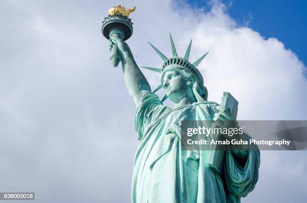 statue of liberty - statue of liberty new york city - fotografias e filmes do acervo
