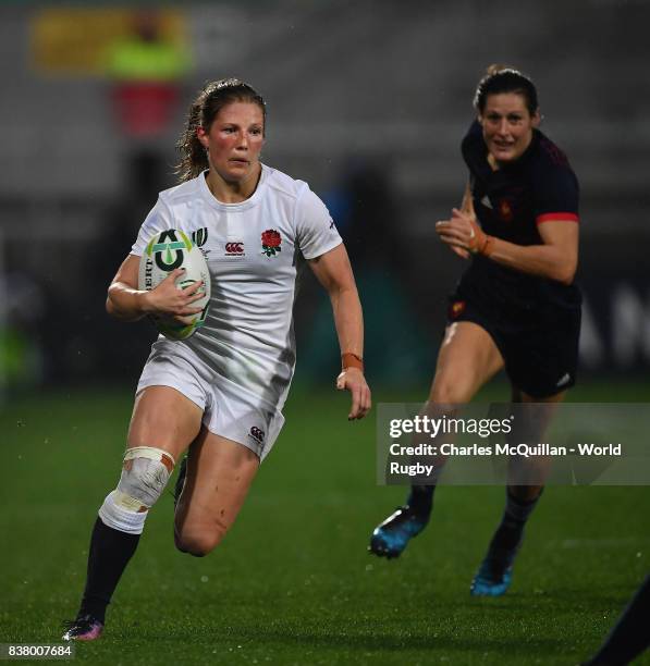 Lydia Thompson of England during the Womens Rugby World Cup semi-final between England and France at the Kingspan Stadium on August 22, 2017 in...