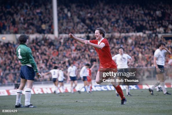 Ronnie Whelan Celebrates Ronnie Whelan Celebrates