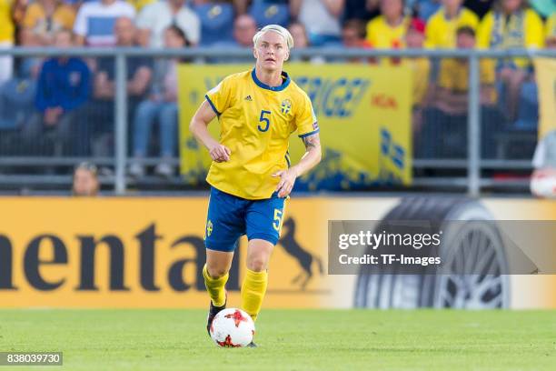 Nilla Fischer of Sweden controls the ball during the Group B match between Germany and Sweden during the UEFA Women's Euro 2017 at Rat Verlegh...