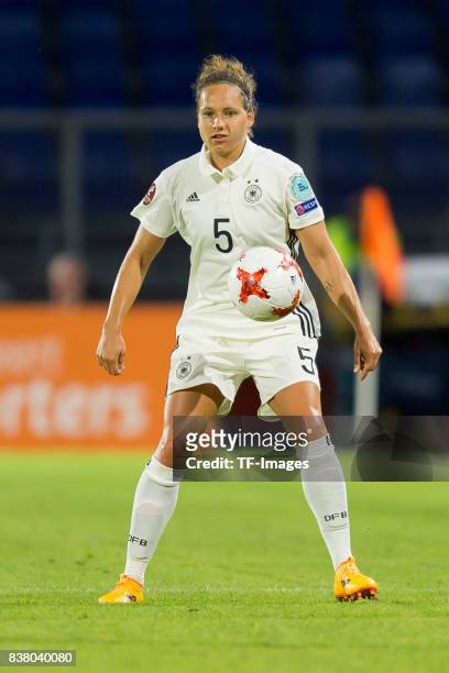Babett Peter of Germany controls the ball during the Group B match between Germany and Sweden during the UEFA Women's Euro 2017 at Rat Verlegh...