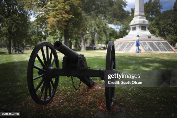 Confederate Mound a memorial to more than 4,000 Confederate prisoners of war who died in captivity at Camp Douglas and are buried around the...