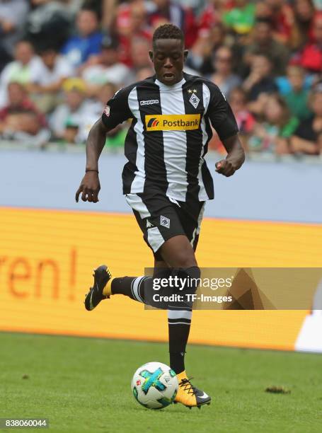 Denis Zakaria of Moenchengladbach controls the ball during the Telekom Cup 2017 3rd place match between Borussia Moenchengladbach and TSG Hoffenheim...