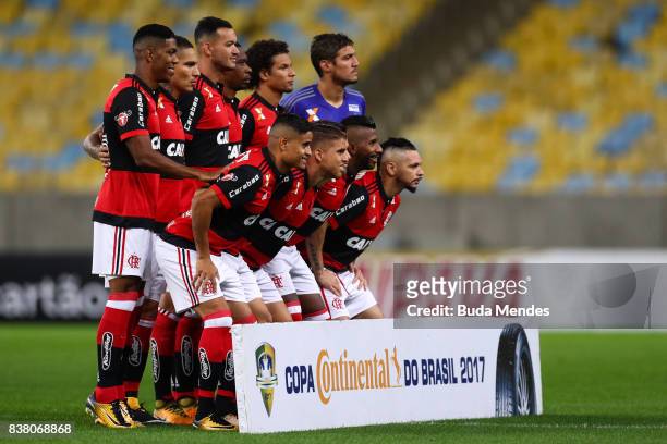 Players of Flamengo pose for photographers before a match between Flamengo and Botafogo part of Copa do Brasil Semi-Finals 2017 at Maracana Stadium...