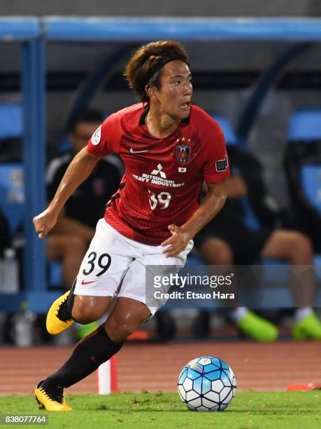 Shinya Yajima of Urawa Red Diamonds in action during the AFC Champions League quarter final first leg match between Kawasaki Frontale and Urawa Red...