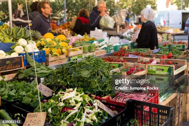 Piazza San Cosimato Market, Trastevere neighborhood, Rome, Italy, Nieuwsfoto's