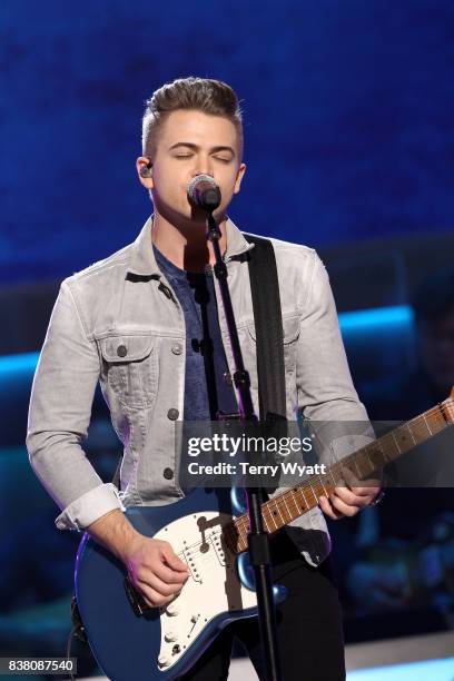 Hunter Hayes performs onstage during the 11th Annual ACM Honors at the Ryman Auditorium on August 23, 2017 in Nashville, Tennessee.