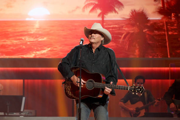 Alan Jackson performs onstage during the 11th Annual ACM Honors at the Ryman Auditorium on August 23, 2017 in Nashville, Tennessee.