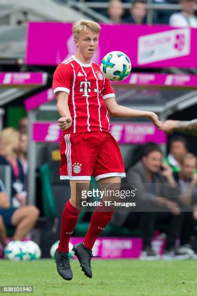 Felix Goetze of Bayern Muenchen controls the ball during the Telekom Cup 2017 Final between SV Werder Bremen and FC Bayern Muenchen at Borussia Park...
