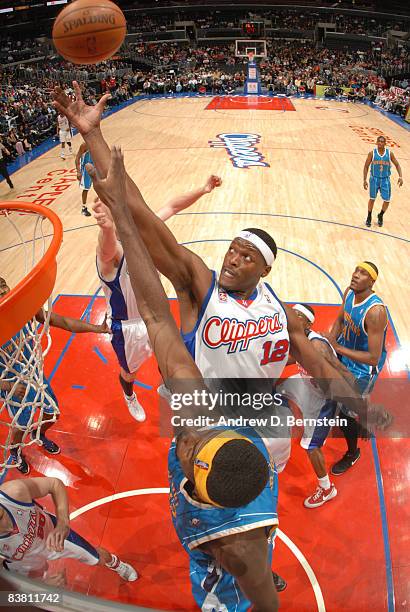 Al Thornton of the Los Angeles Clippers reaches for a rebound during the game against the New Orleans Hornets at Staples Center on November 24, 2008...