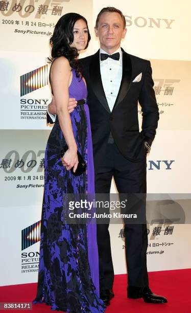 Daniel Craig and partner Satsuki Mitchell attend the "Quantum of Solace" Japan Premiere at Roppongi Hills on November 25, 2008 in Tokyo, Japan. The...