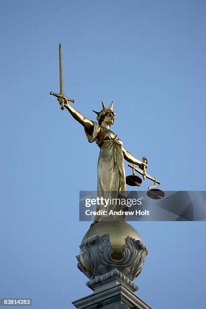 figure of justice old bailey london - old bailey statue stock pictures, royalty-free photos & images