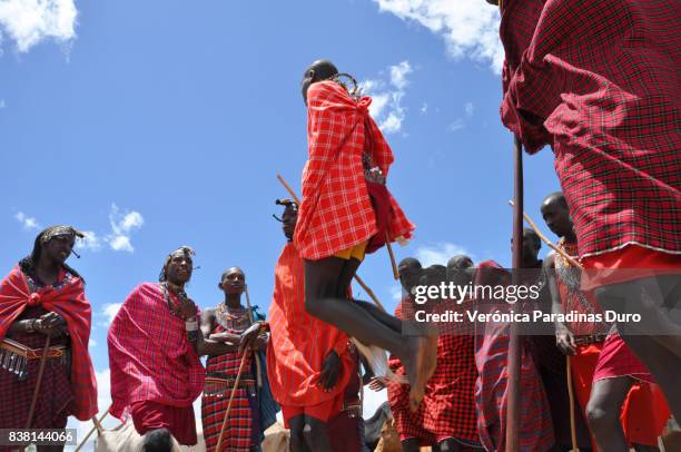 masai dance - eastern african tribal culture stock pictures, royalty-free photos & images