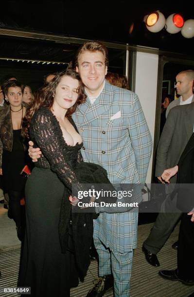 Jonathan Ross and his wife Jane Goldman attend the London premiere of 'Pulp Fiction', 17th October 1994.