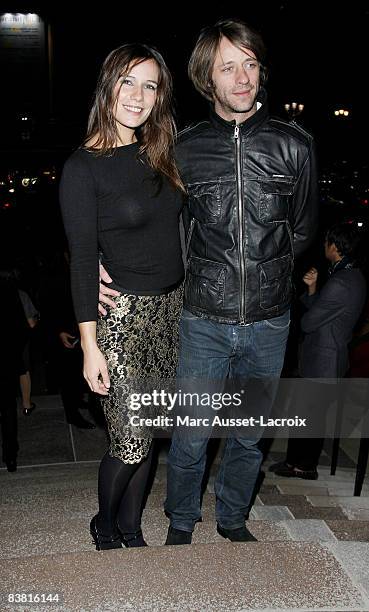 Zoe Felix and Benjamin Rolland arrives at the Patrick Demarchelier's exhibition Party on September 29, 2008 in Paris, France