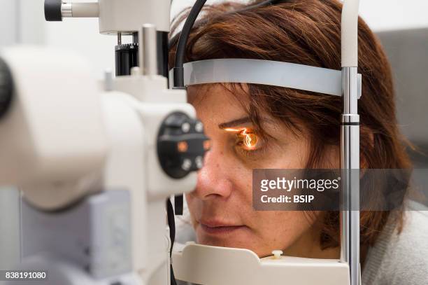 New Vision clinic, main center for refractive surgery in France, with cutting-edge technology for all eye laser operations. Pre-op diagnosis carried...