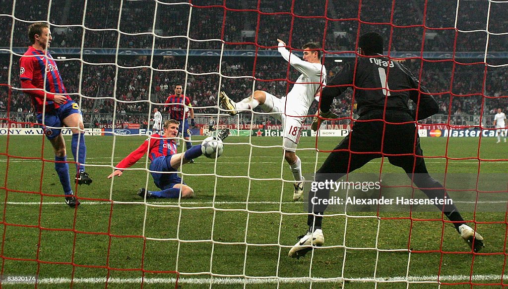 Bayern Muenchen v Steaua Bucuresti - UEFA Champions League