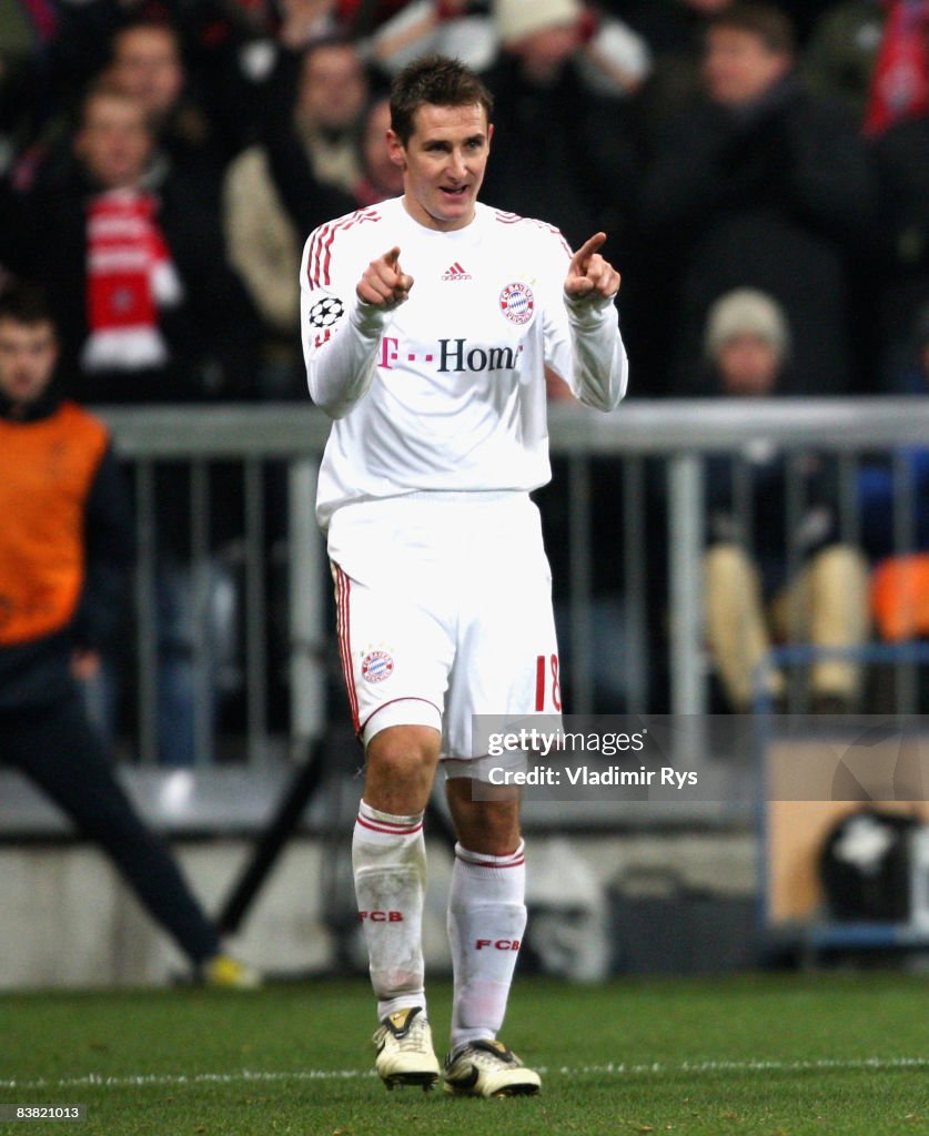 Bayern Muenchen v Steaua Bucuresti - UEFA Champions League