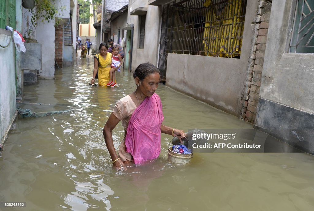INDIA-NEPAL-BANGLADESH-WEATHER-FLOOD