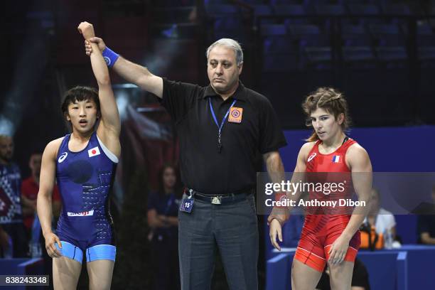 Yui Susaki and Julie Sabatie during the female wrestling 48kg competition during the Paris 2017 Women's World Championships at AccorHotels Arena on...