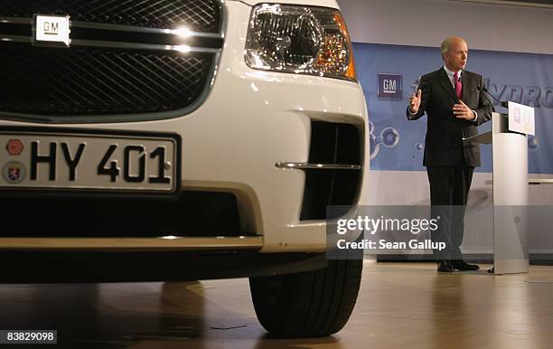 Carl-Peter Forster, President and CEO of General Motors Europe AG, speaks at a presentation by Opel and GM of the GM Hydrogen 4 fuel cell-powered car...