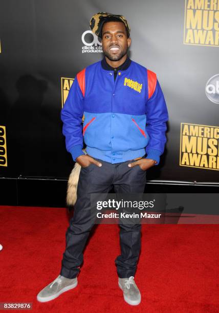 Singer Kanye West arrives at the 2008 American Music Awards held at Nokia Theatre L.A. LIVE on November 23, 2008 in Los Angeles, California.