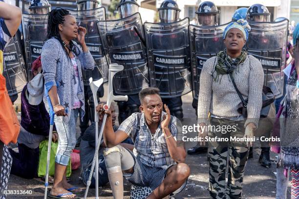 The police evict refugees who camped in Piazza Indipendenza Gardens after their eviction from an occupied building in Piazza Indipendenza, on August...