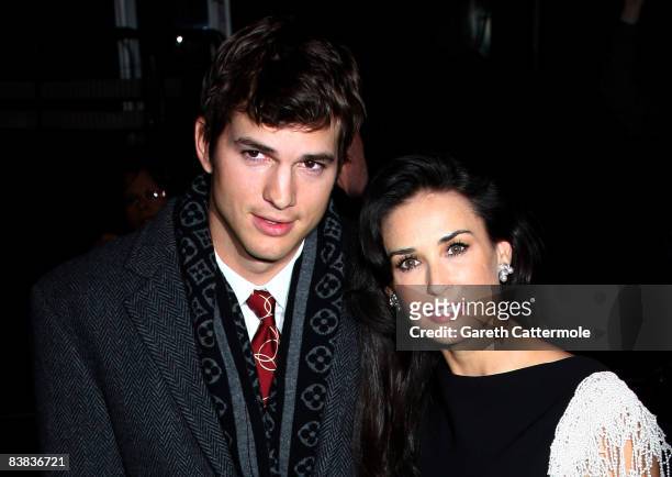 Demi Moore and Ashton Kutcher arrive at the UK Film Premiere of 'Flawless' on November 26, 2008 in London, England.