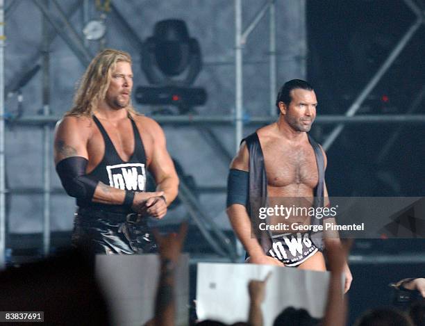 Razor Ramon Hugging 59 Razor Ramon Photos & High Res Pictures - Getty Images