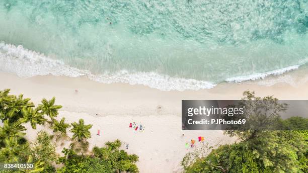 luchtfoto van takamaka beach - mahe island - seychellen - pjphoto69 stockfoto's en -beelden