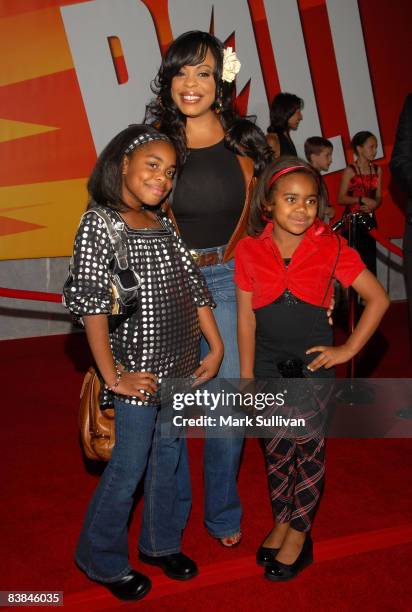 Actress Niecy Nash arrives with daughter Dia Nash and Dara Moss at the Los Angeles Premiere of "Bolt" at the El Capitan Theatre on November 17, 2008...