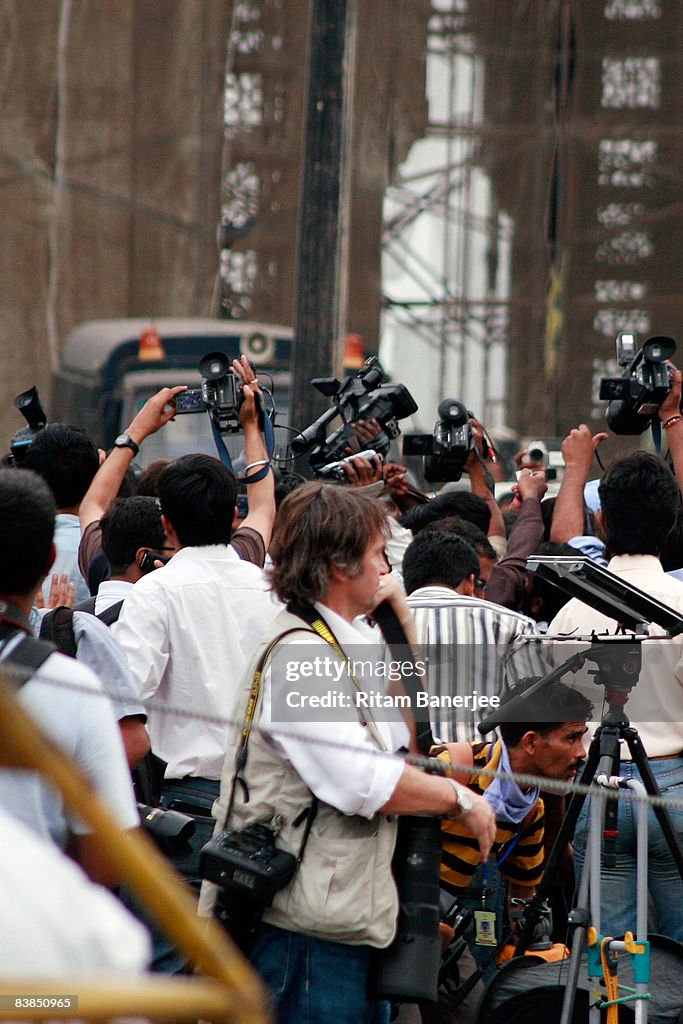 Mumbai Armed Sieges Enter Final Stages
