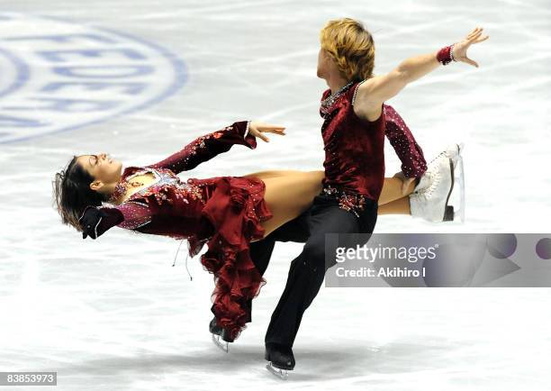 Isabella Pajardi and Stefano Caruso of Italy compete in the Ice Dance Free Dance of the ISU Grand Prix of Figure Skating NHK Trophy at Yoyogi...