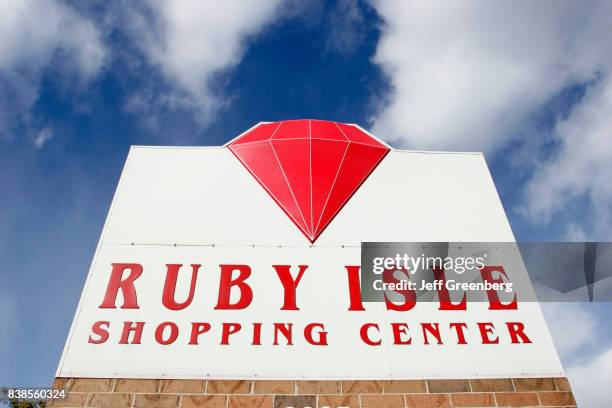 Ruby Junction Wi 25 Ruby Wisconsin Stock Photos, High-Res Pictures, and Images - Getty ...