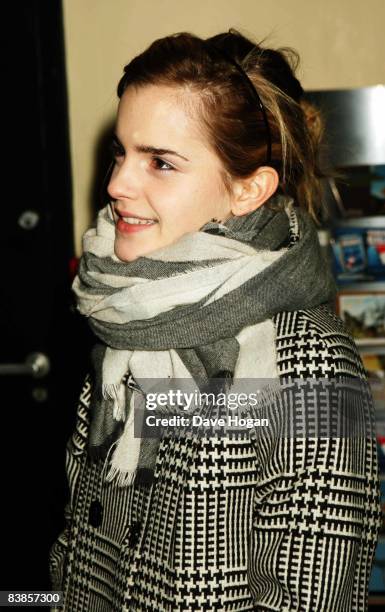 Emma Watson arrives at the UK premiere of Ano Una at Curzon Renoir Cinema on November 29, 2008 in London, England.