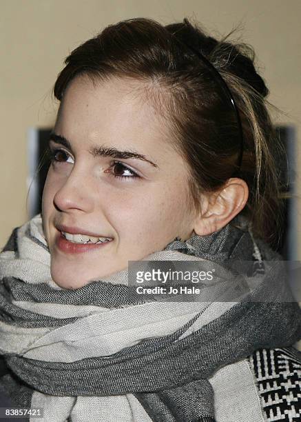 Emma Watson arrives at the UK premiere of Ano Una at Curzon Renoir Cinema on November 29, 2008 in London, England.